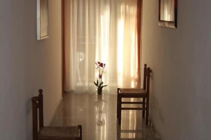 Ballroom/Hall 17 of 20