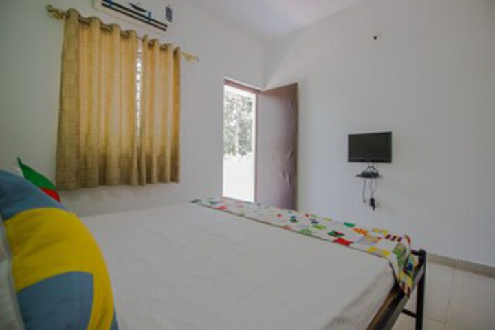 Room 7 of 10