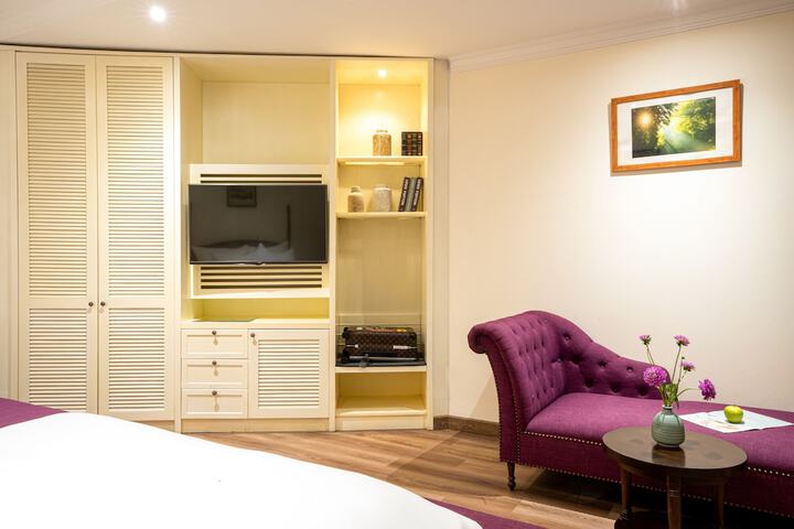 Room 25 of 106