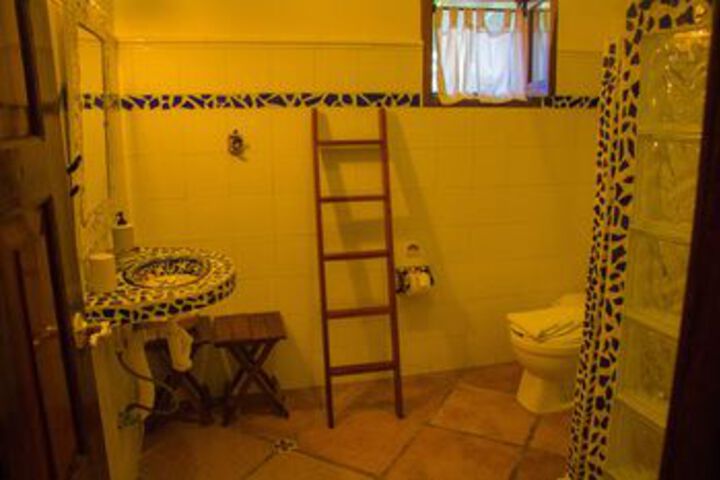 Room 15 of 110