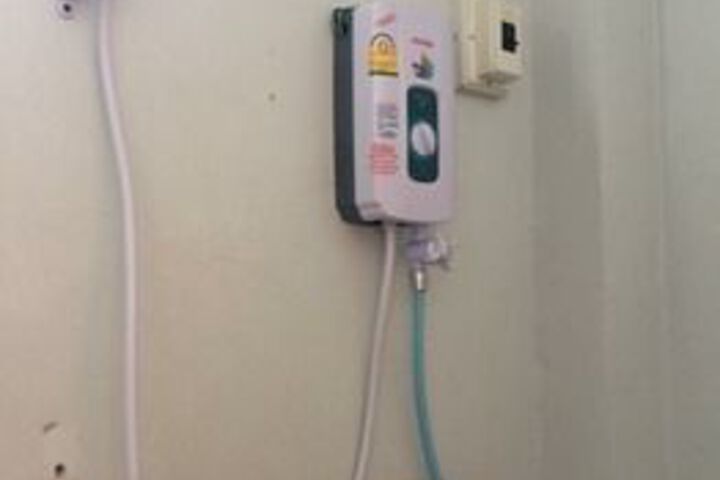 Room 4 of 6