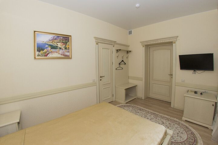 Room 4 of 26