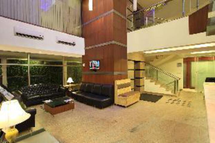 Empire Suites