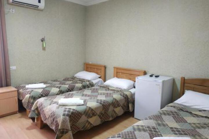 Room 5 of 32