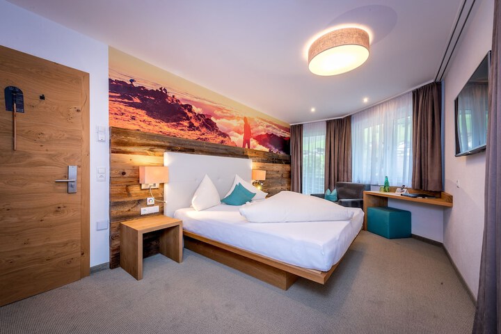 Room 7 of 72