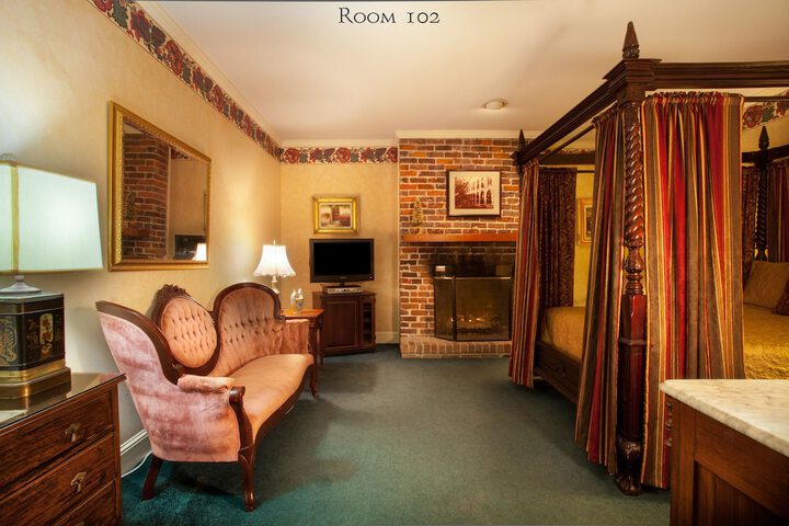 Room 49 of 170