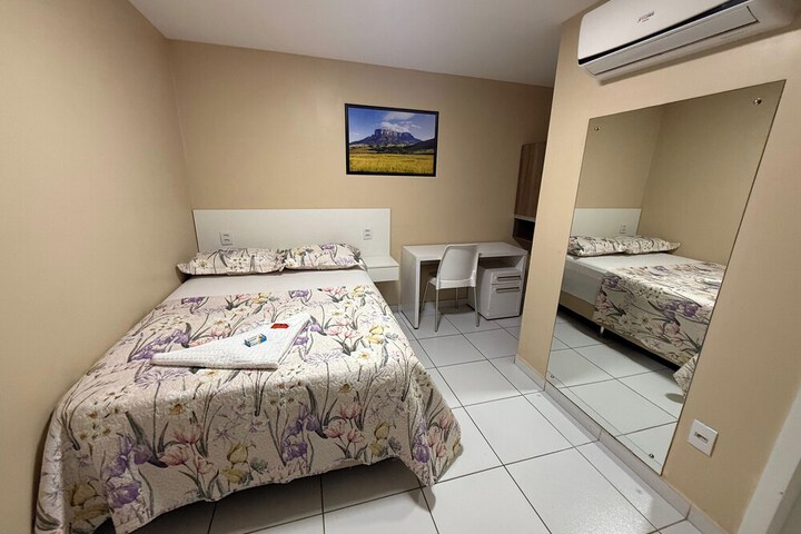 Room 29 of 76