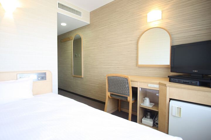 Room 6 of 59