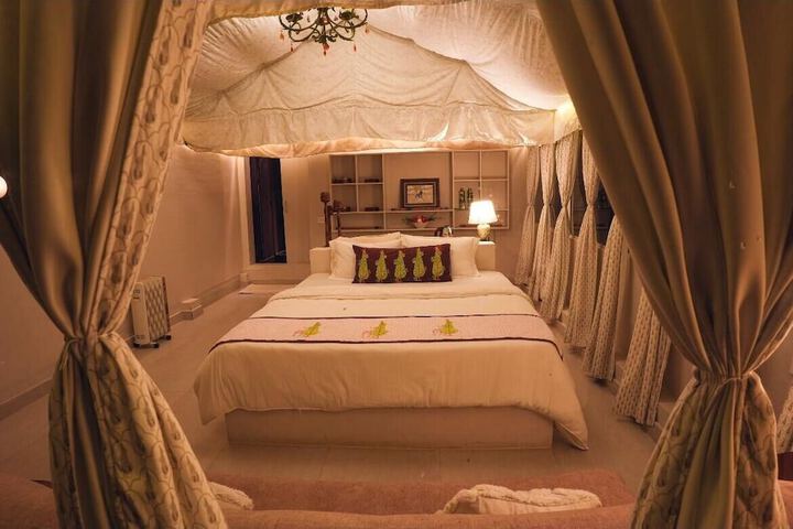 Room 20 of 97