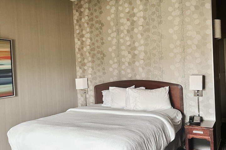 1 King Bed (8 of 13)