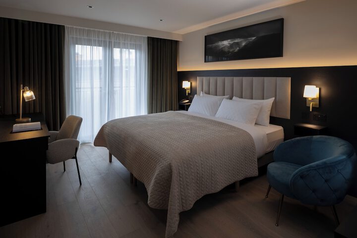 Room 8 of 15