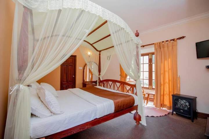 Room 3 of 11