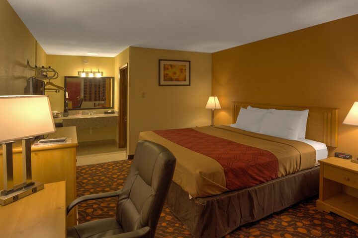 Room 6 of 26
