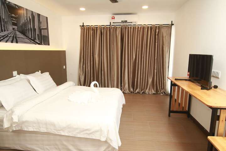 Room 12 of 147