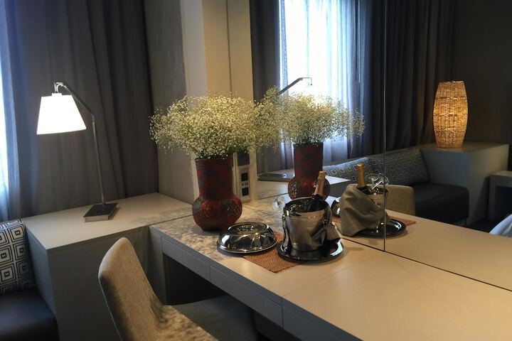Room 7 of 42
