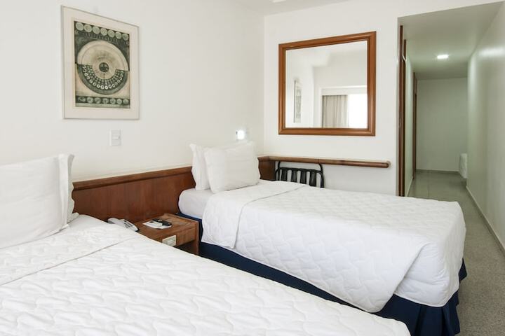 Room 34 of 109