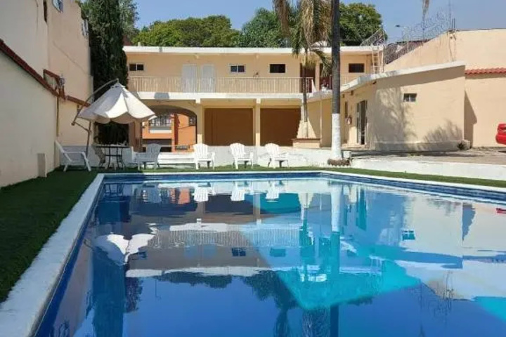 Pool 7 of 8