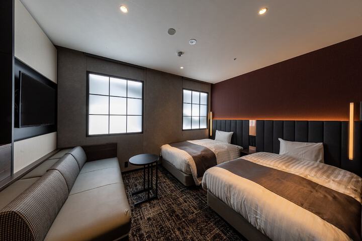 Room 8 of 47