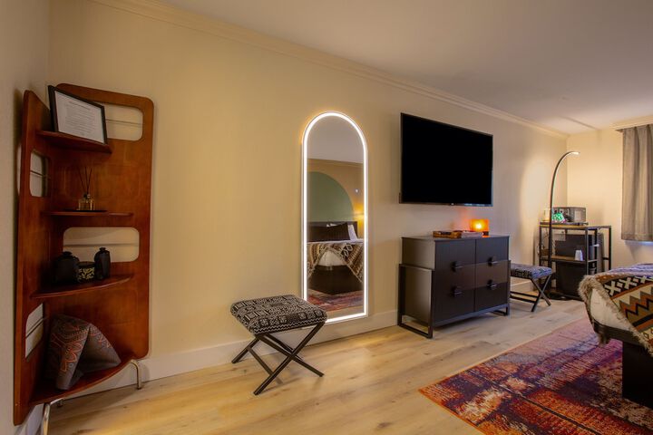 Room 40 of 126