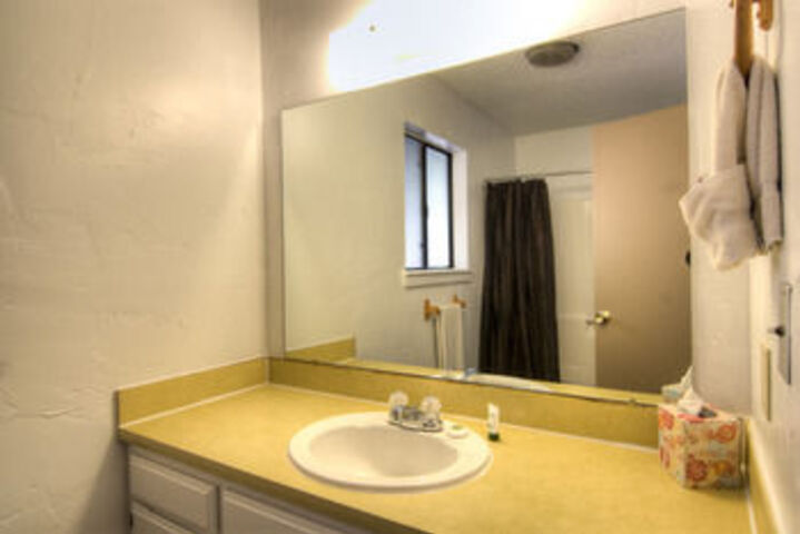 Room 5 of 20