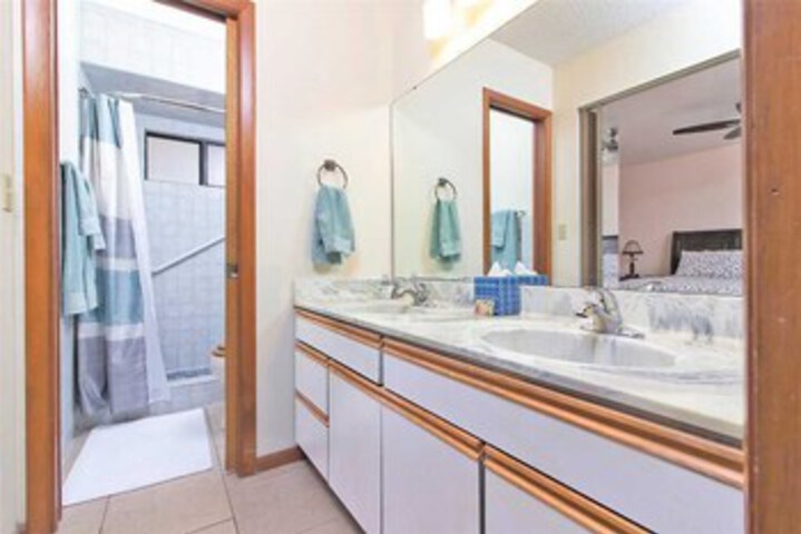 Room 2 of 22