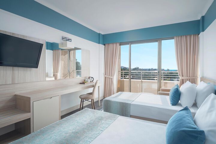 Room 28 of 121