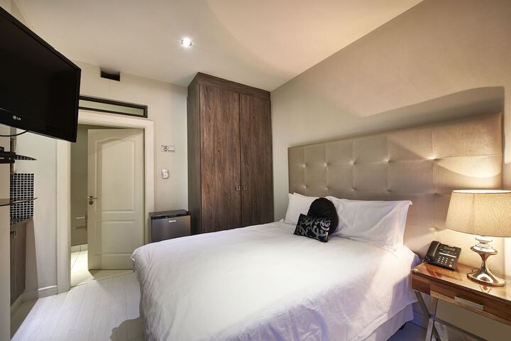 Room 5 of 101
