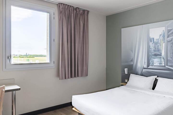 Room 25 of 54