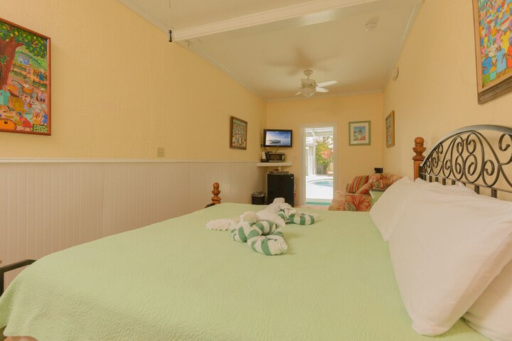 Room 5 of 77