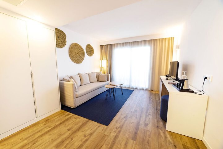 Room 32 of 110