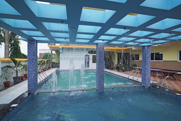 Pool 22 of 29