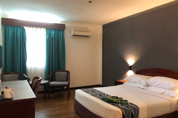 Room 3 of 6