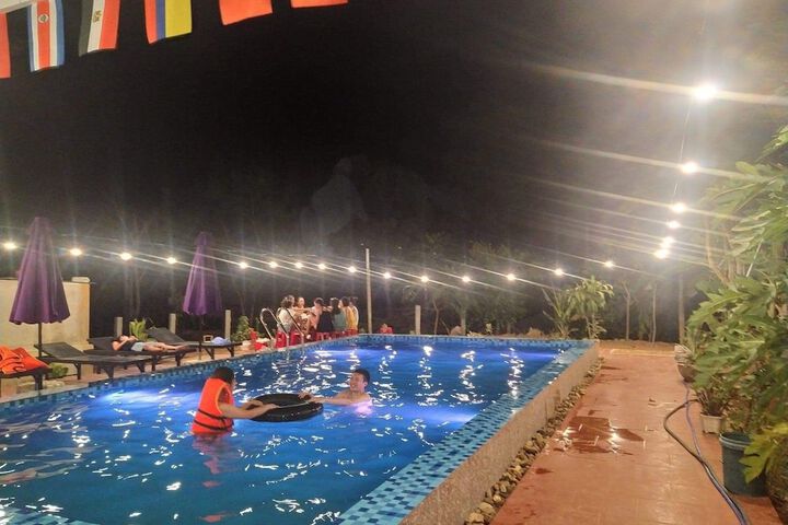 Pool 23 of 42