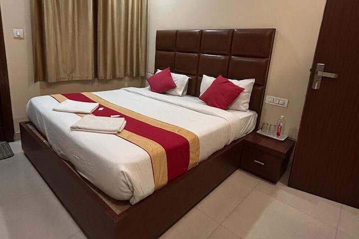 Room 21 of 35