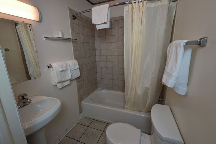 Room 21 of 84