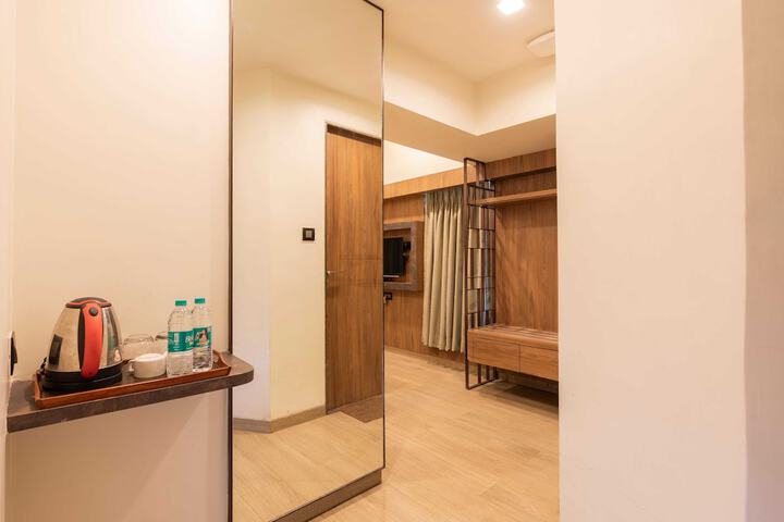 Room 54 of 100
