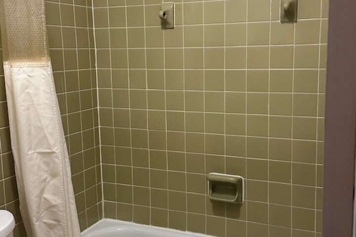 Room 17 of 21