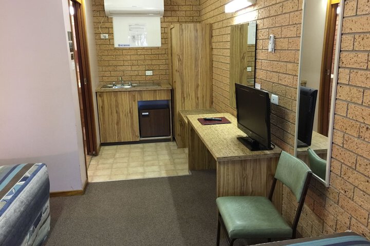 Room 11 of 44
