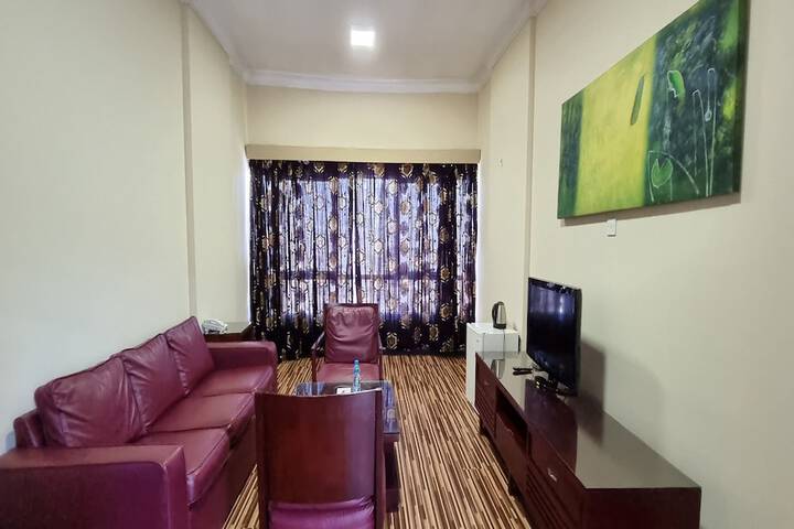 Room 18 of 37