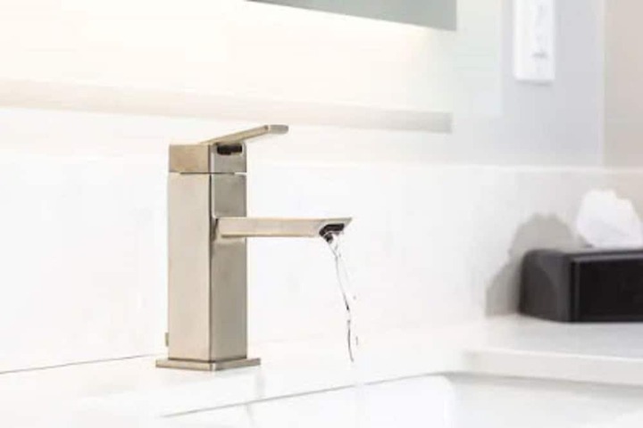 Bathroom sink