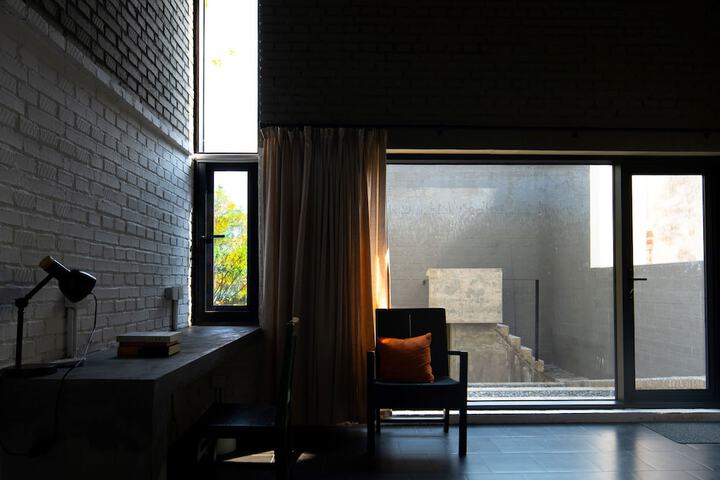Room 53 of 223