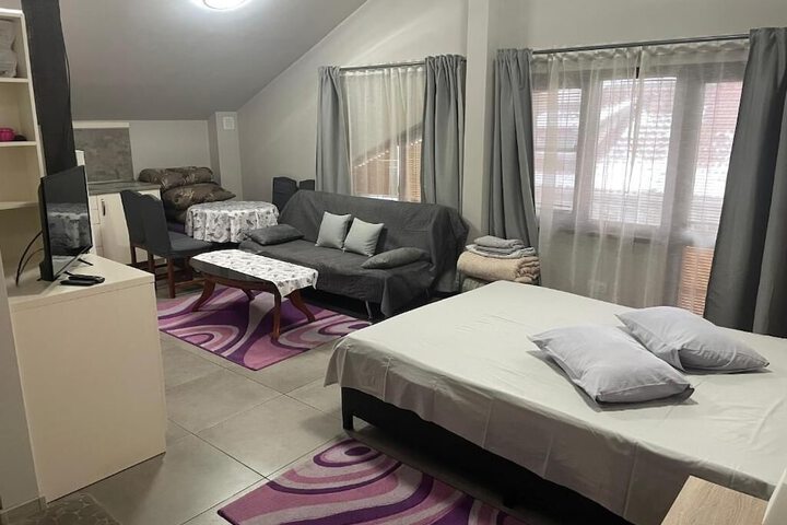 Room 3 of 16