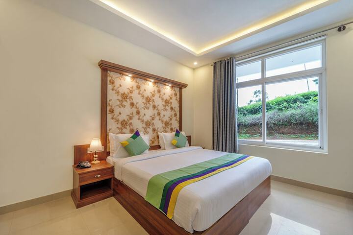 Room 10 of 34