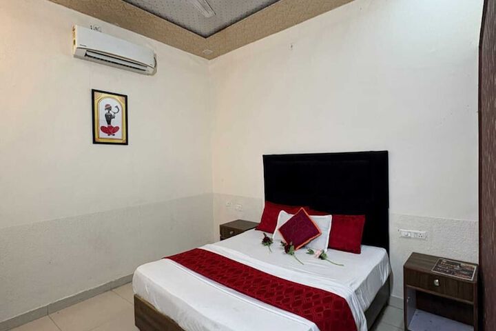Room 14 of 35