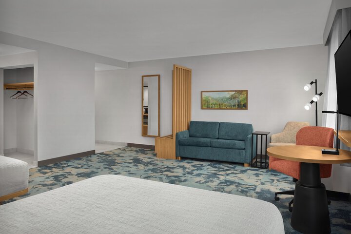 Room 20 of 77