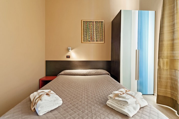 Room 15 of 51