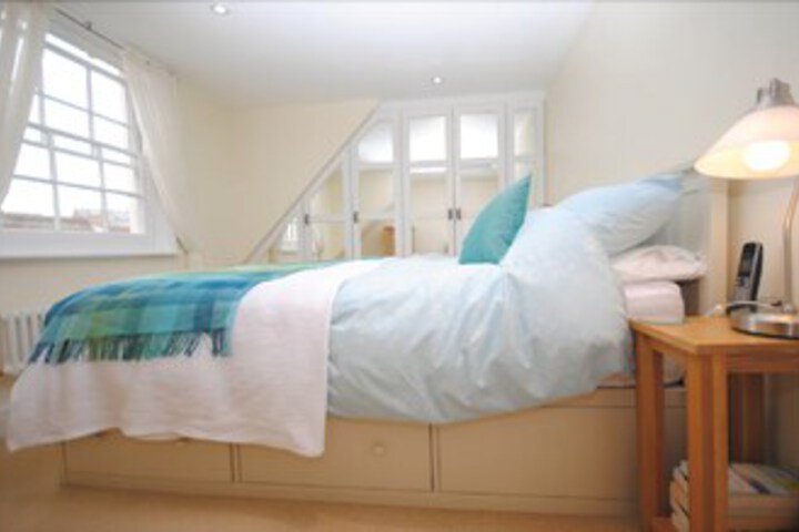 Room 16 of 26