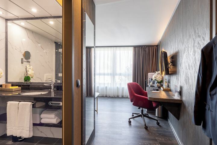 Room 49 of 73