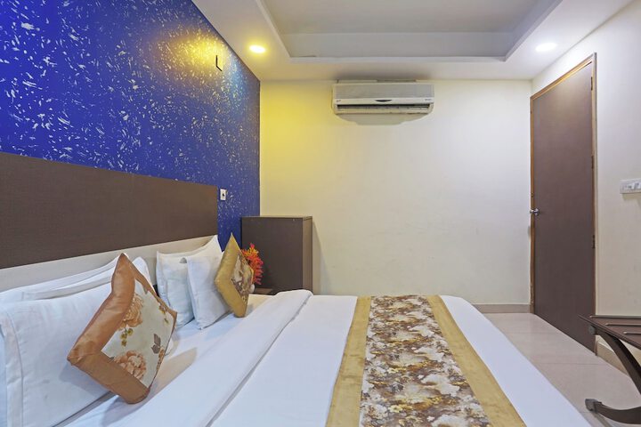 Room 10 of 51