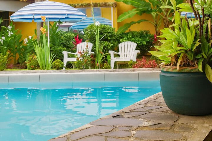 Hotel Pool